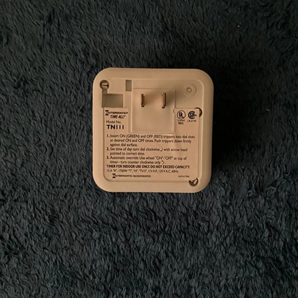 Mechanical 15 Amp Intermatic Timer for Indoor & Landscape Lights and Decorations - Picture 2 of 2